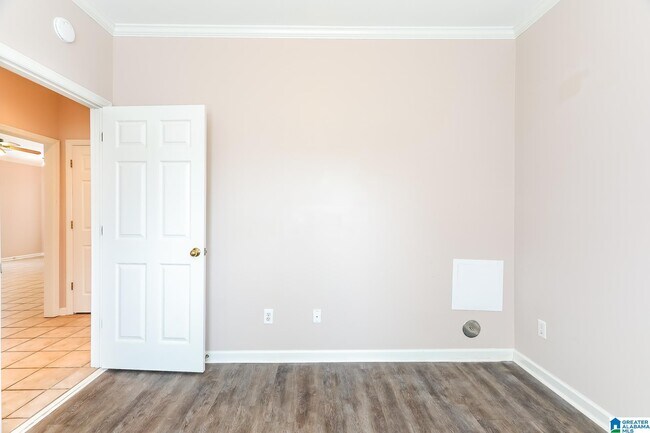 Building Photo - 816 Rockhurst Ln