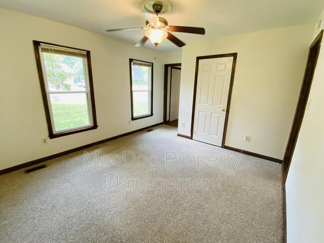 Building Photo - 10717 S Jamie Pl