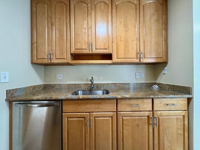 Building Photo - Expansive Corner Unit at Watergate with a ...