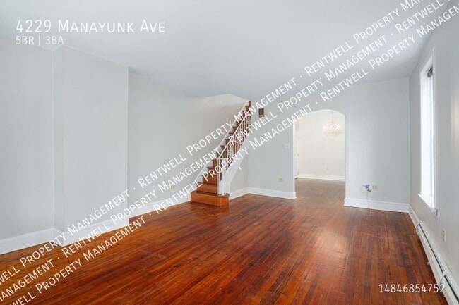 Building Photo - 5BR 2.5 BA_ 2,000 Sq Ft. Townhome in Manay...