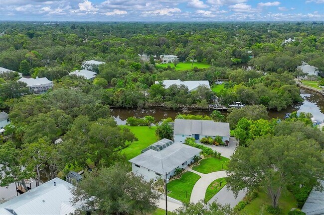 Building Photo - 2460 Whippoorwill Cir