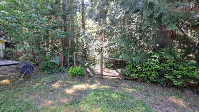 Building Photo - 3 Bedroom 2 Bath Home in Seabeck