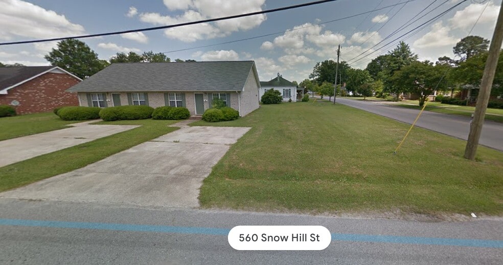 Left A side duplex - 560 Snow Hill St