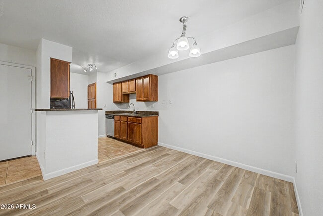 Building Photo - 5995 N 78th St