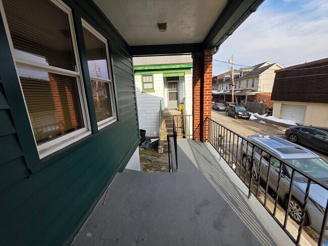 Building Photo - 4 Bedroom House for Rent in Shaler Schools !