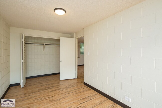 Building Photo - 2140 10th Ave