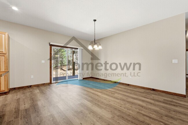 Building Photo - 4 Bedroom 2 Bathroom Home with Attached 2-Car Garage Available in Blanchard!