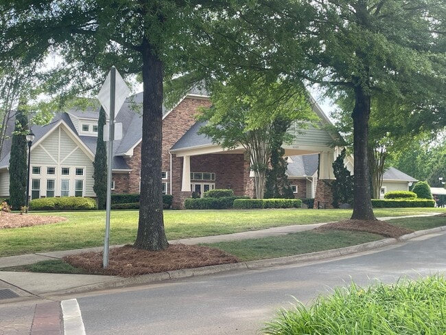 Building Photo - Beautiful 3BR Ranch Home in Bailey's Glen at Lake Norman