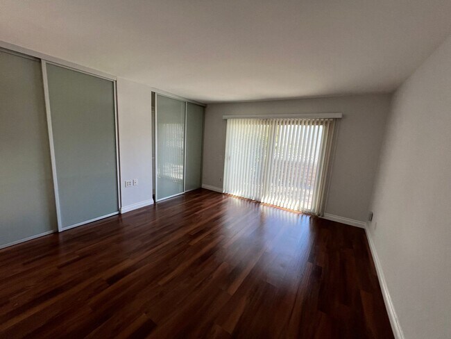 Building Photo - The Popular layout of the El Dorado in Lei...