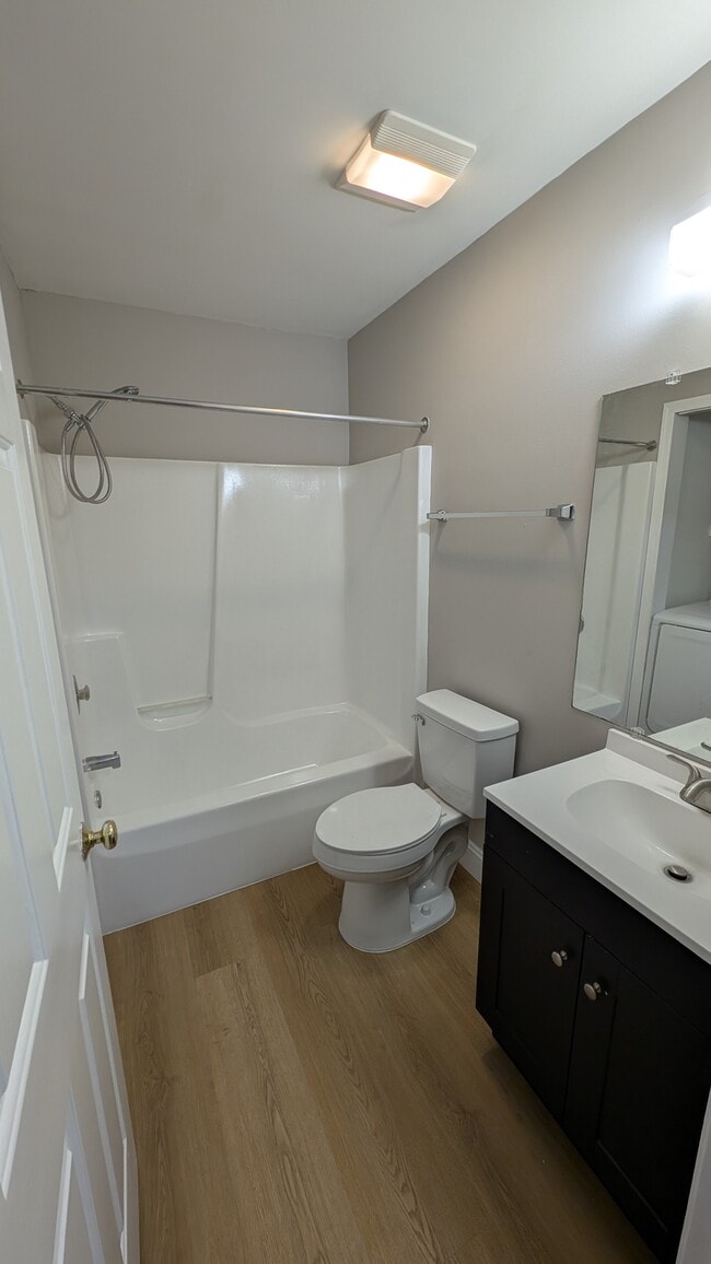 Building Photo - 1070 Millcreek Rd