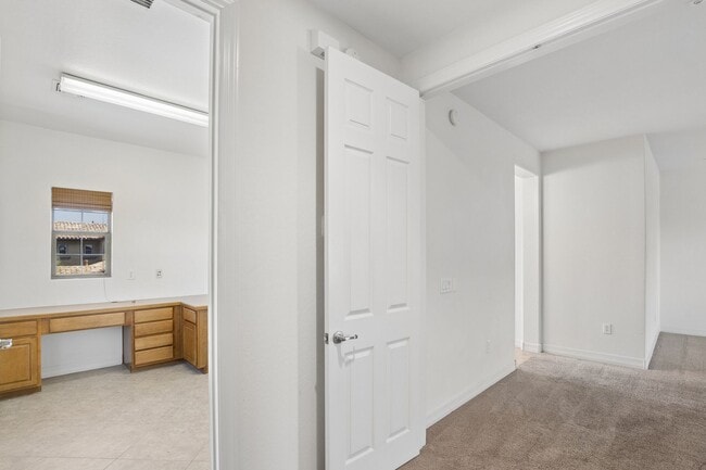 Building Photo - Luxury Gated Townhome with Mountain Views in DC Ranch