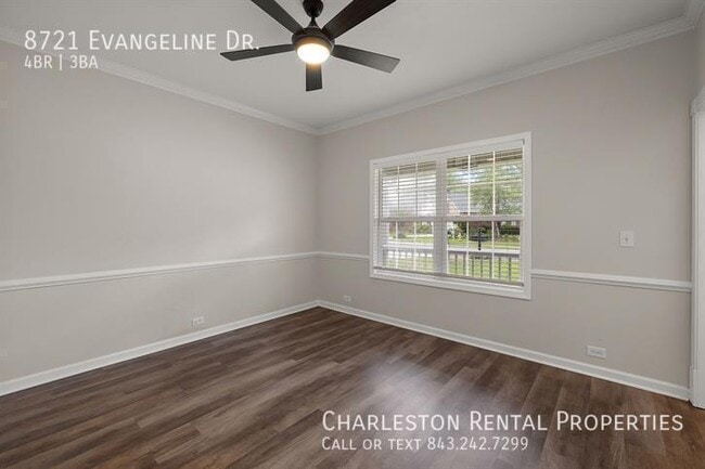 Building Photo - 8721 Evangeline Dr