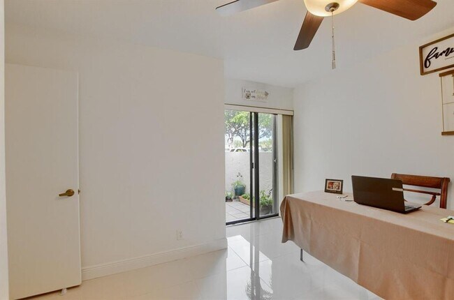 Building Photo - 65 Centennial Ct