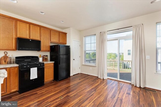 Building Photo - 109 Splendor Gdn Wy