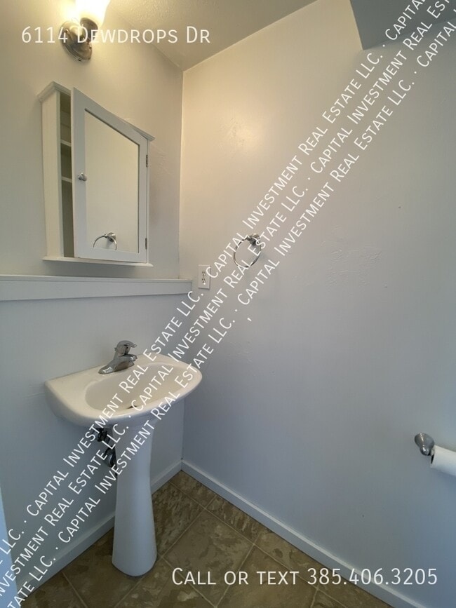 Building Photo - 6114 Dewdrops Dr