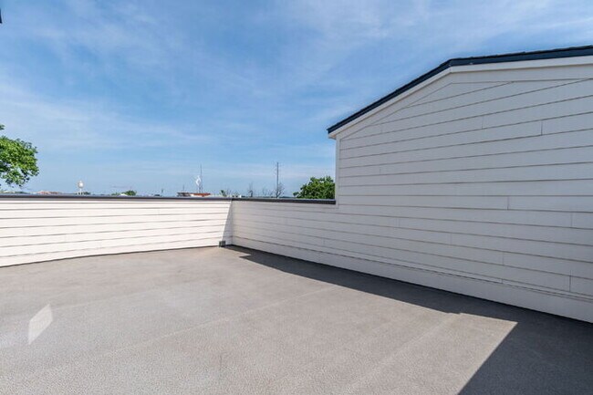 Building Photo - Spacious 3 Bedroom Condo Near VCU & VUU – Most Utilities Included – $3,000/mo