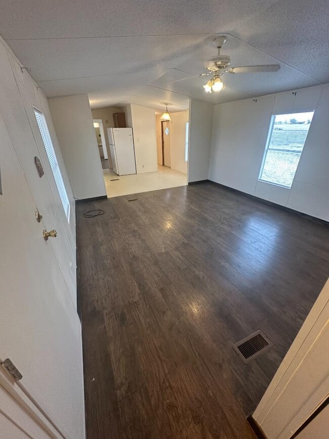 Building Photo - 150 Private Road 1610