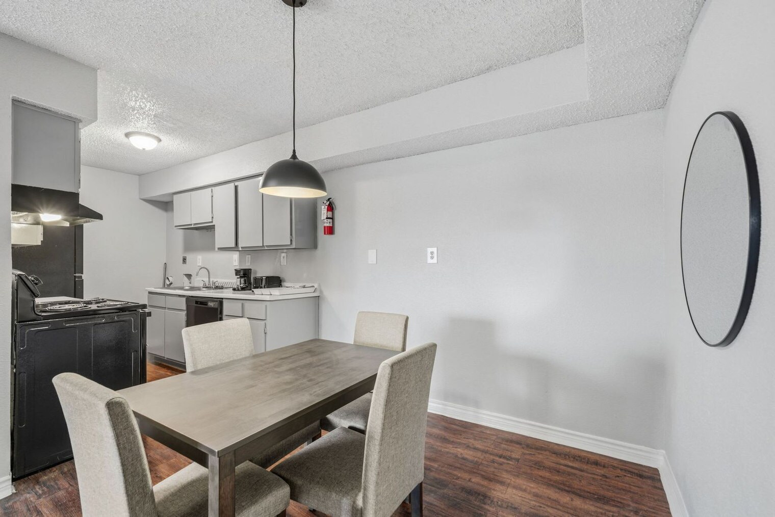 Building Photo - 1307 Wilcrest Dr