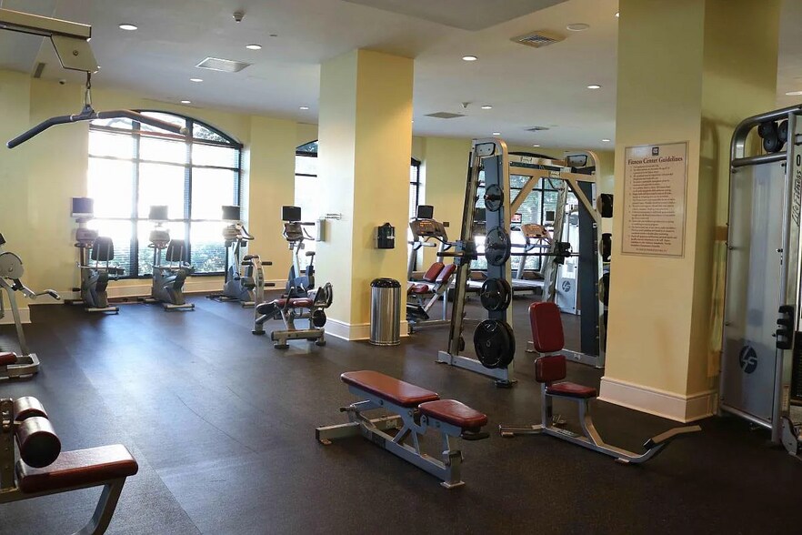 Building Photo - 600 W Las Olas Blvd