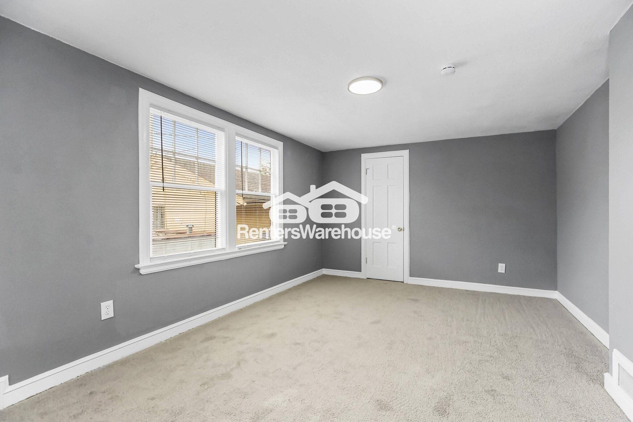 Building Photo - 1111 E 76th St