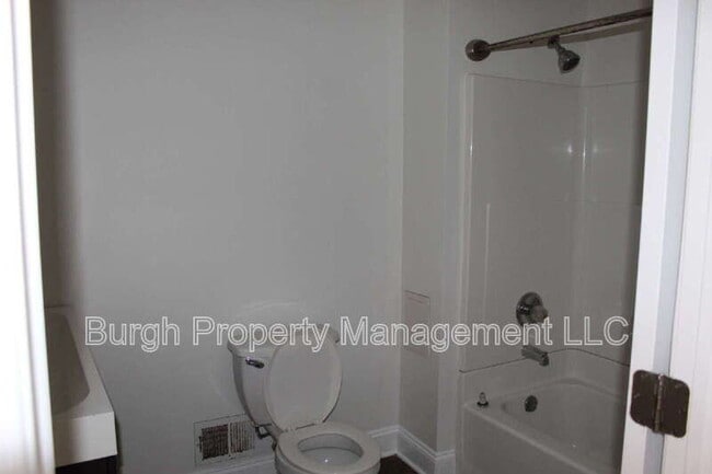 Building Photo - 1505 Sedgwick St