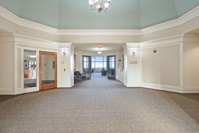 Building Photo - 4130 S Lake Dr