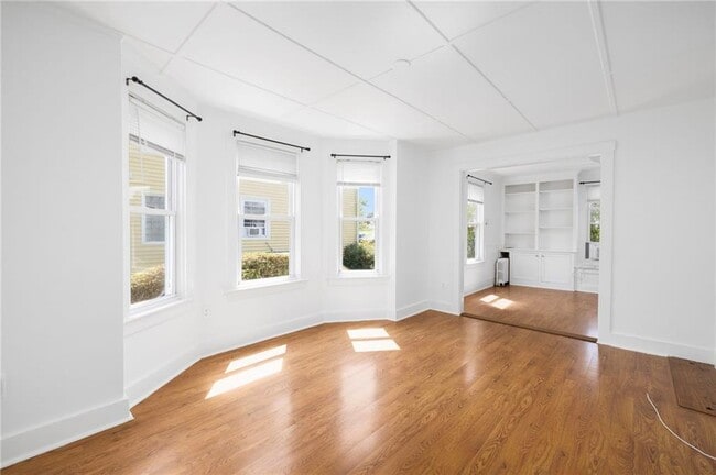 Building Photo - 272 Boulevard
