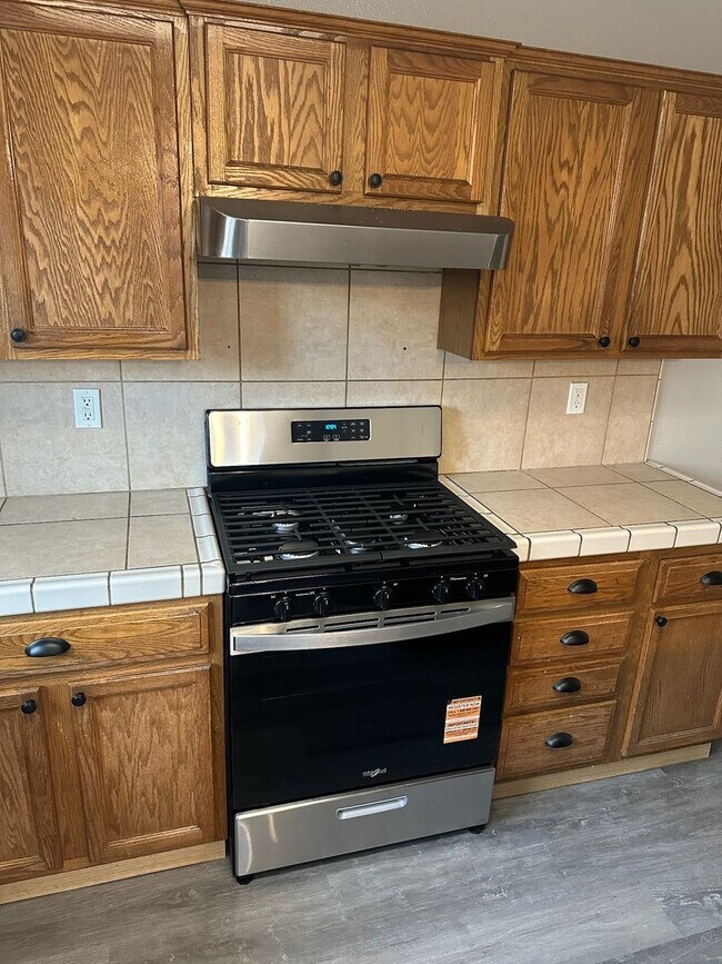 Building Photo - 4106 W Prospect Ave