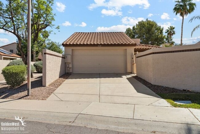 Building Photo - Gorgeous 2Bdm 2Ba Single Story Home with A...