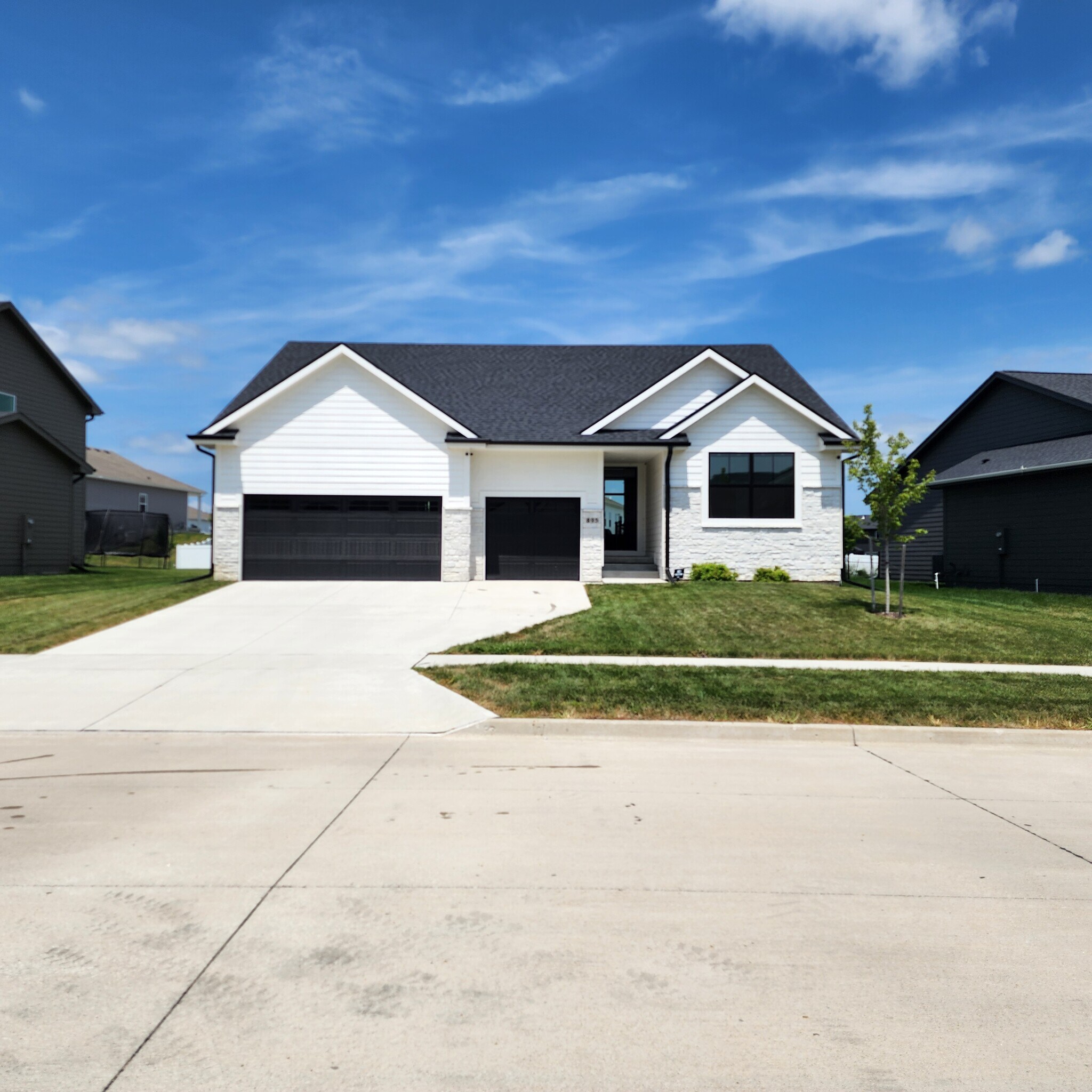 Building Photo - 895 Harrington Way