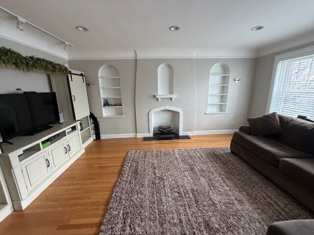 Building Photo - 4820 Elm St