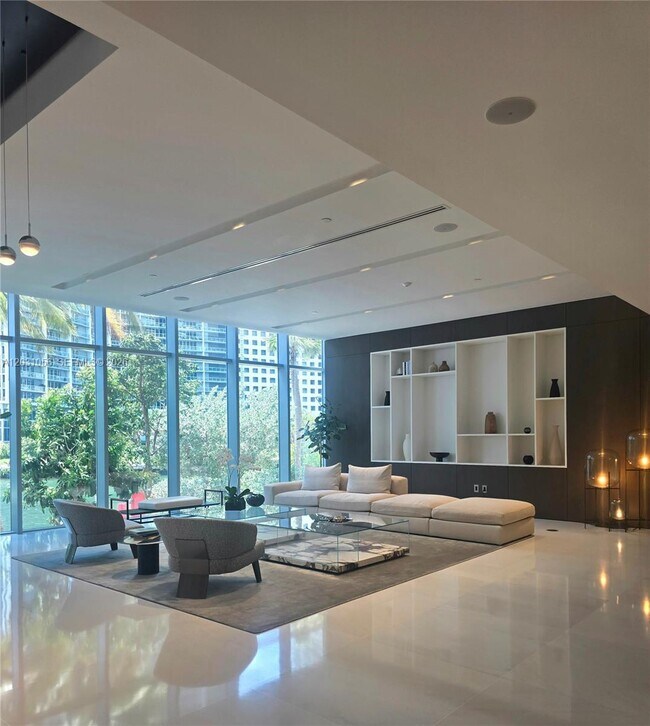 Building Photo - 300 Biscayne Blvd Way