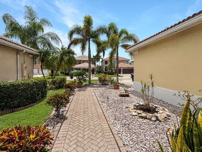 Building Photo - Beautiful 4BR Home in Gated Wellington Shores | Fenced Yard | Resort-Style Amenities