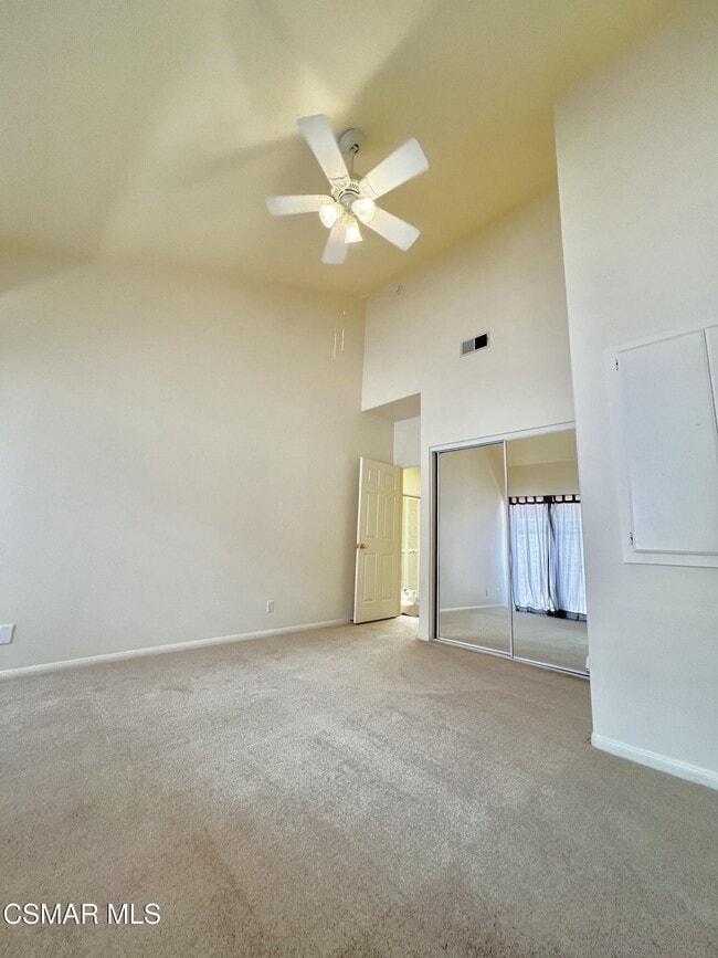 Building Photo - 255 N Skyline Dr