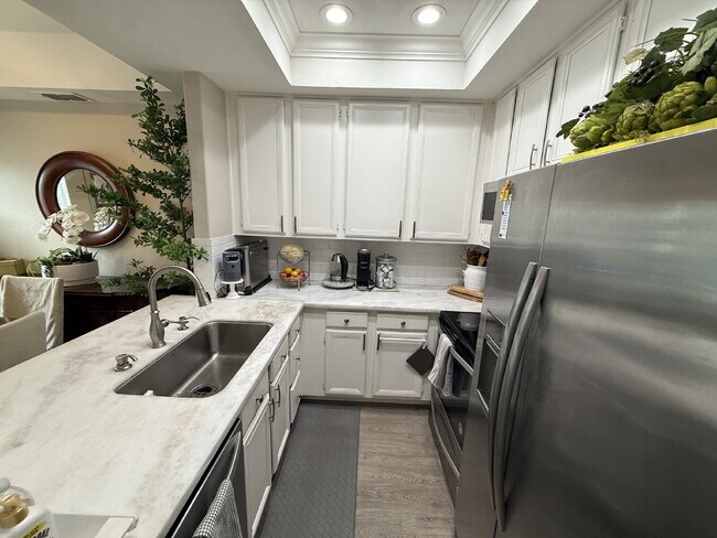 Building Photo - Beautiful 1 Bed/1.25 Bath Spacious Condo in Perfect San Ramon Location