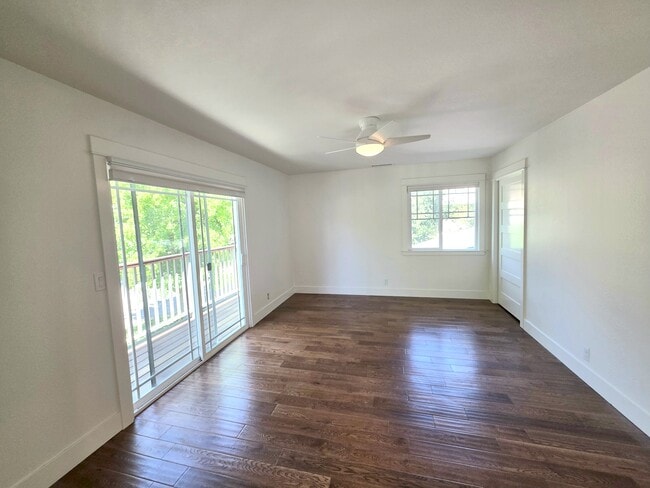 Building Photo - 3310 Manzana St