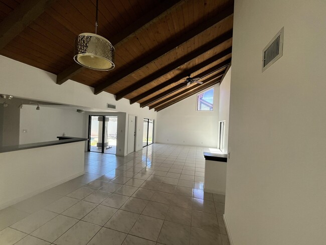 Building Photo - 6480 Contempo Ln