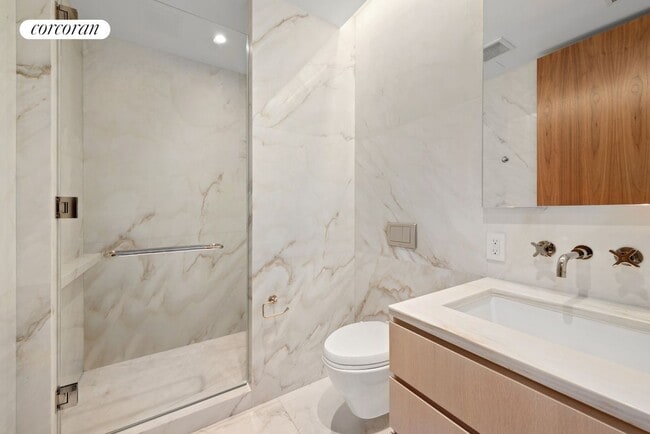 Building Photo - 27 Wooster St