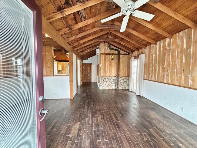 Building Photo - 1 Bed + 1 Bath Cottage | Hollywood By the Sea | Unfurnished