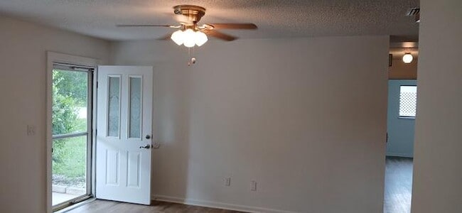 Building Photo - 10079 SW 89th Ct