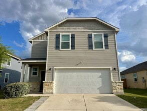 Building Photo - Spacious 4 Bed/2.5 Bath in Seguin with Easy I-10 Access