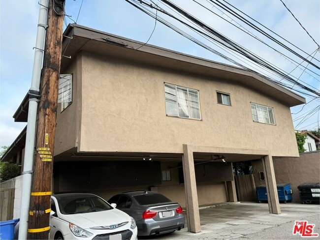 Building Photo - 1475 S Wooster St
