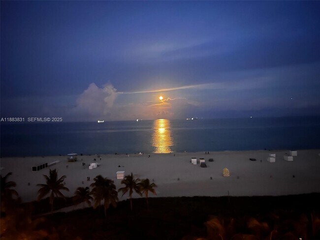 Building Photo - 100 Lincoln Rd