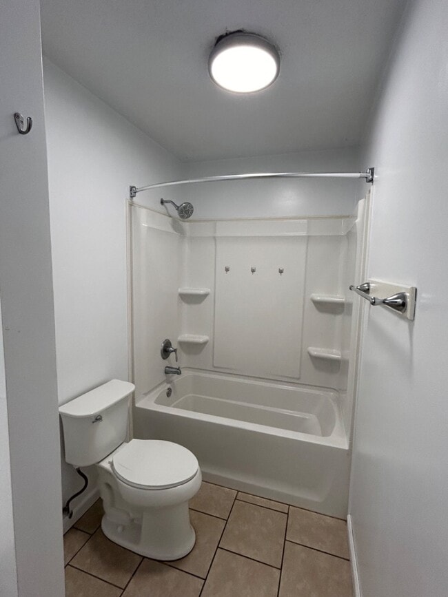 Building Photo - 111 David Dr