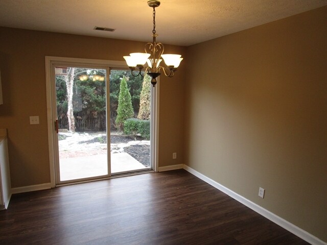 Building Photo - 2990 Buckner Ln
