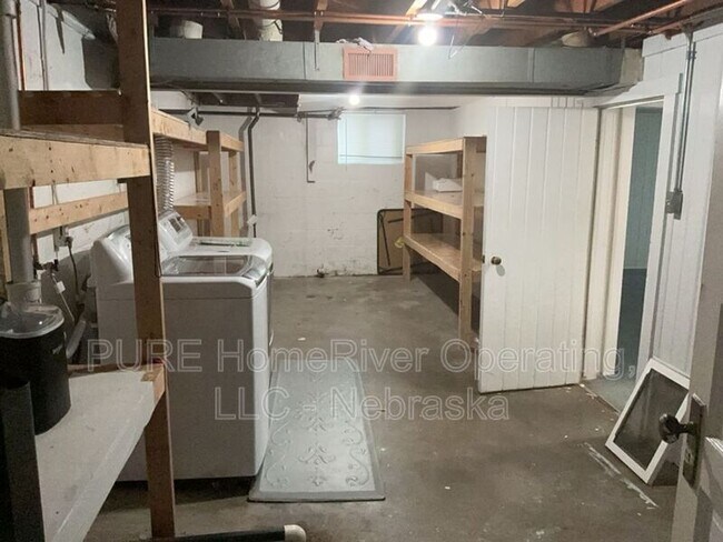 Building Photo - 1302 S 51st Ave