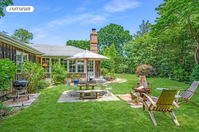 Building Photo - 179 Redwood Rd