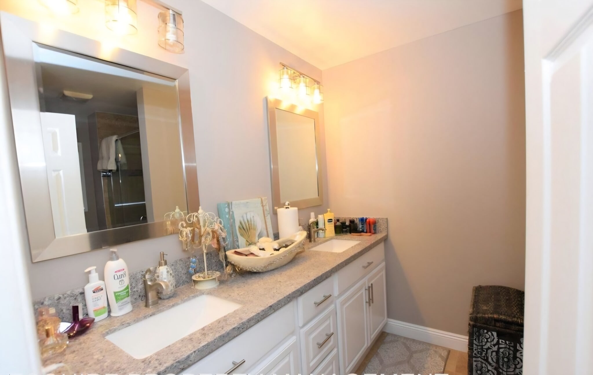 Building Photo - 1279 Calle Bonita