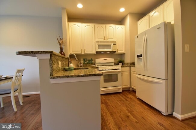 Building Photo - 5053 Kilburn St