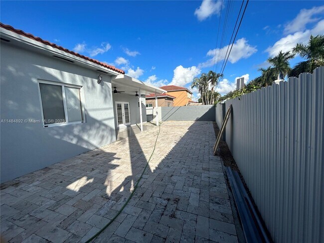 Building Photo - 16124 SW 55th Terrace
